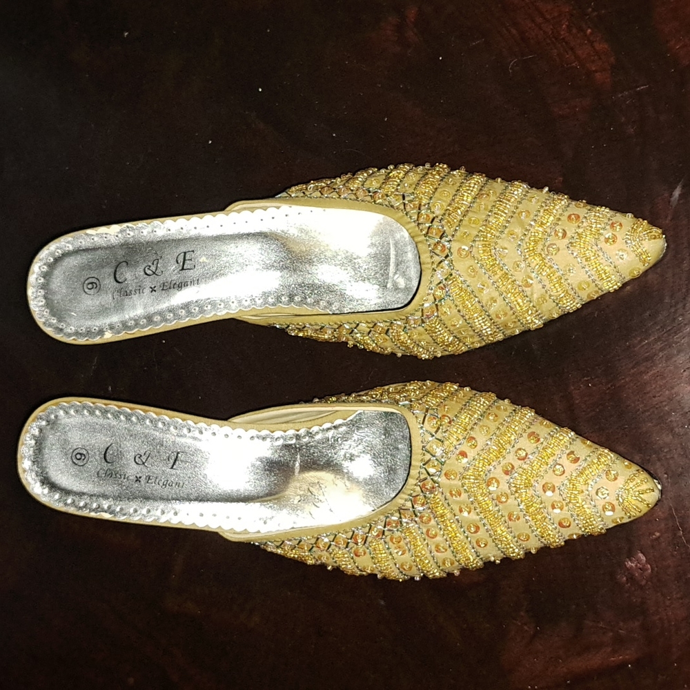Beaded mule